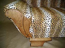 Chaiselongue aus den 30igern in Tieroptik (Serval)